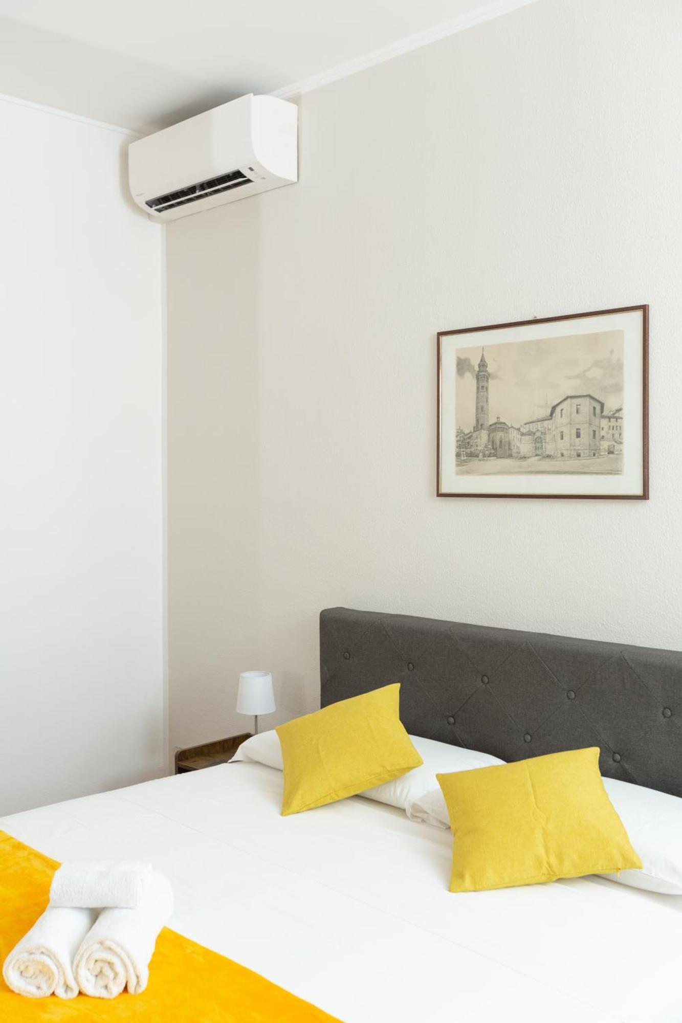 Bergamo 8 - Exclusive Apartment Милан Экстерьер фото